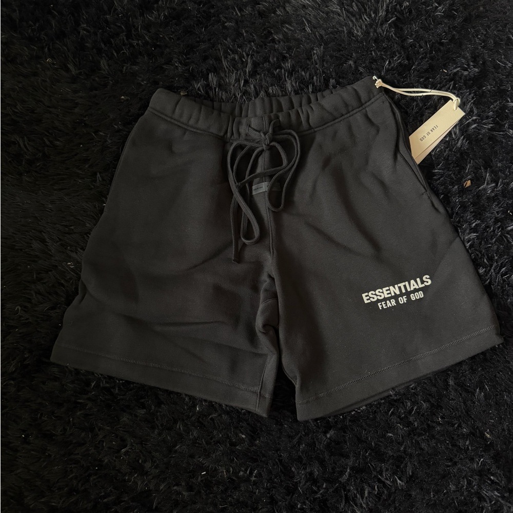 Essentials shorts Black SS25